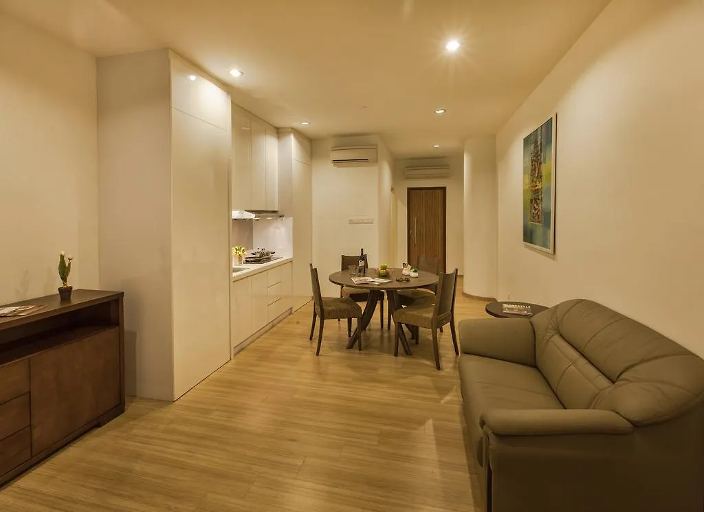 Luxfort 118 Service Suites Tanjung Bungah  Apartment